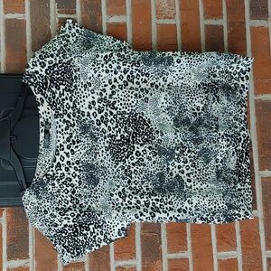 Cure.  Split Sleeve Top Size L